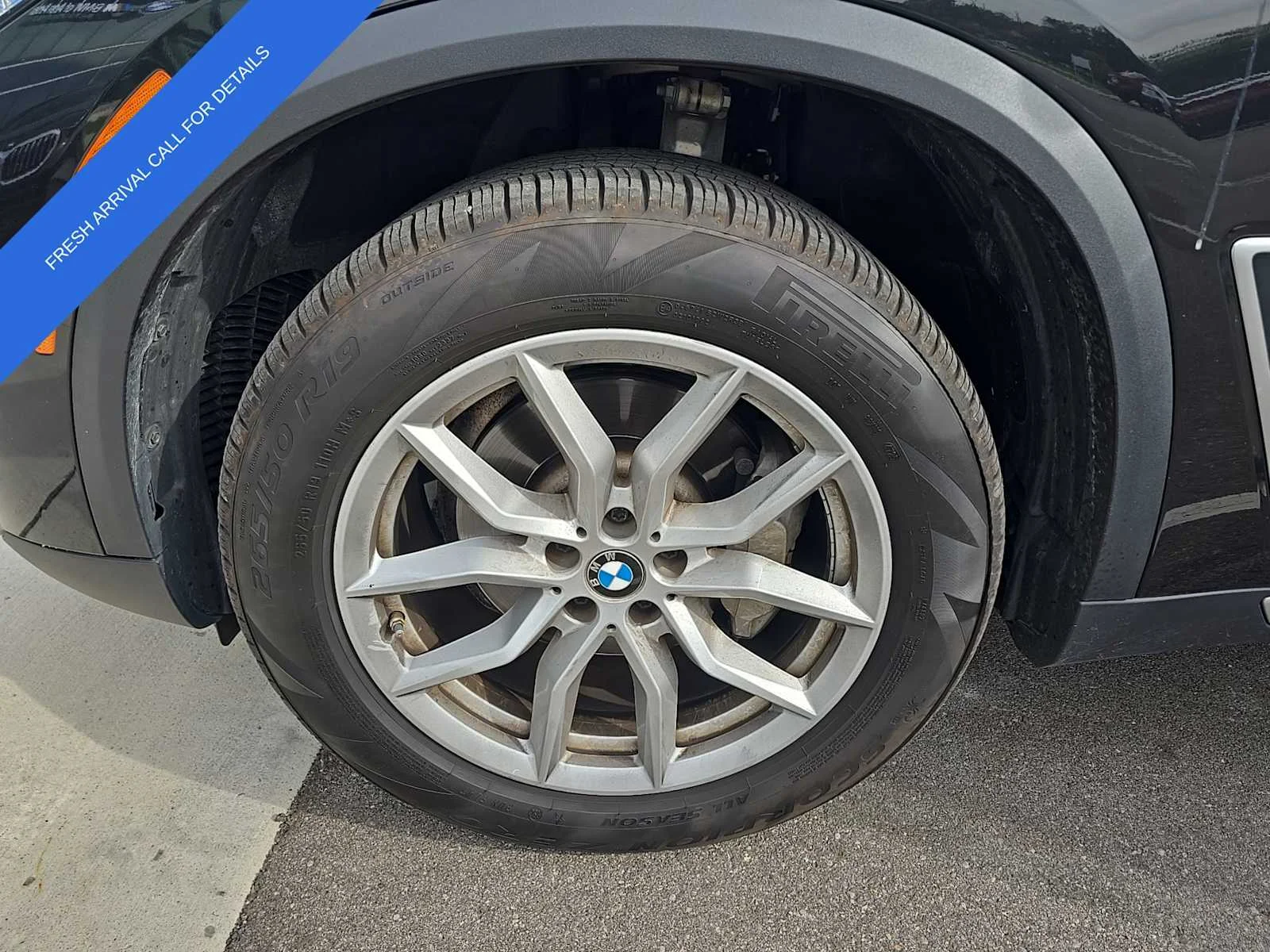 Used 2022 Black Sapphire Metallic BMW xDrive40i image 2