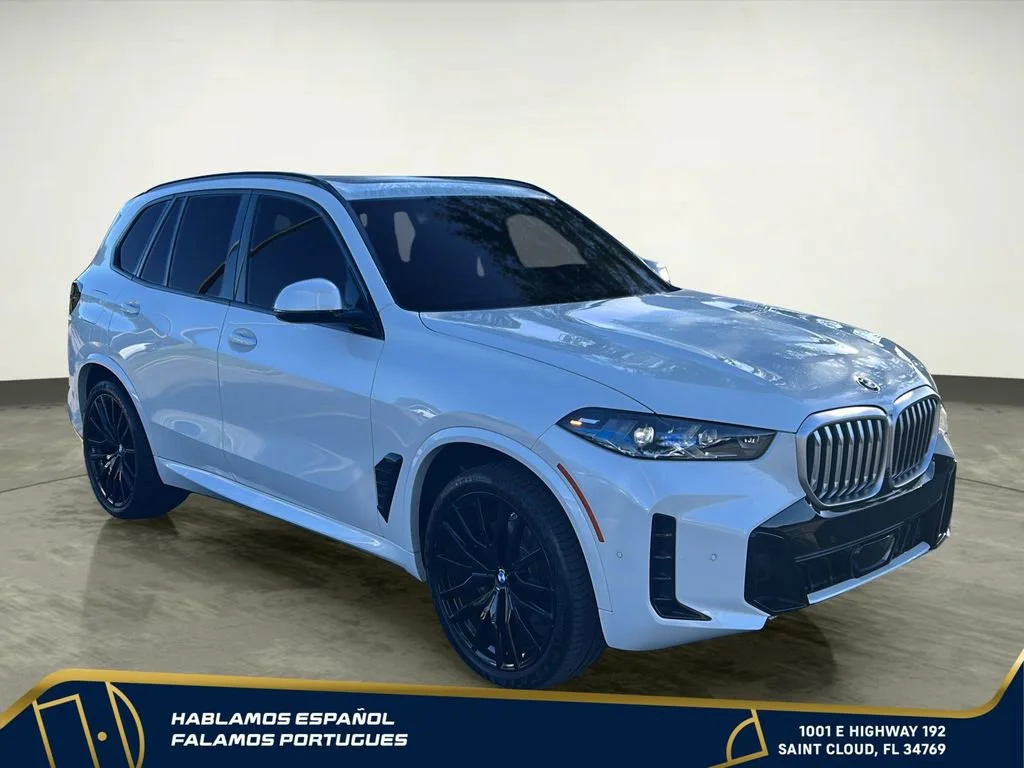 Used 2025 White BMW sDrive40i image 9