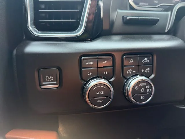 Used 2023 White GMC Denali Ultimate image 19