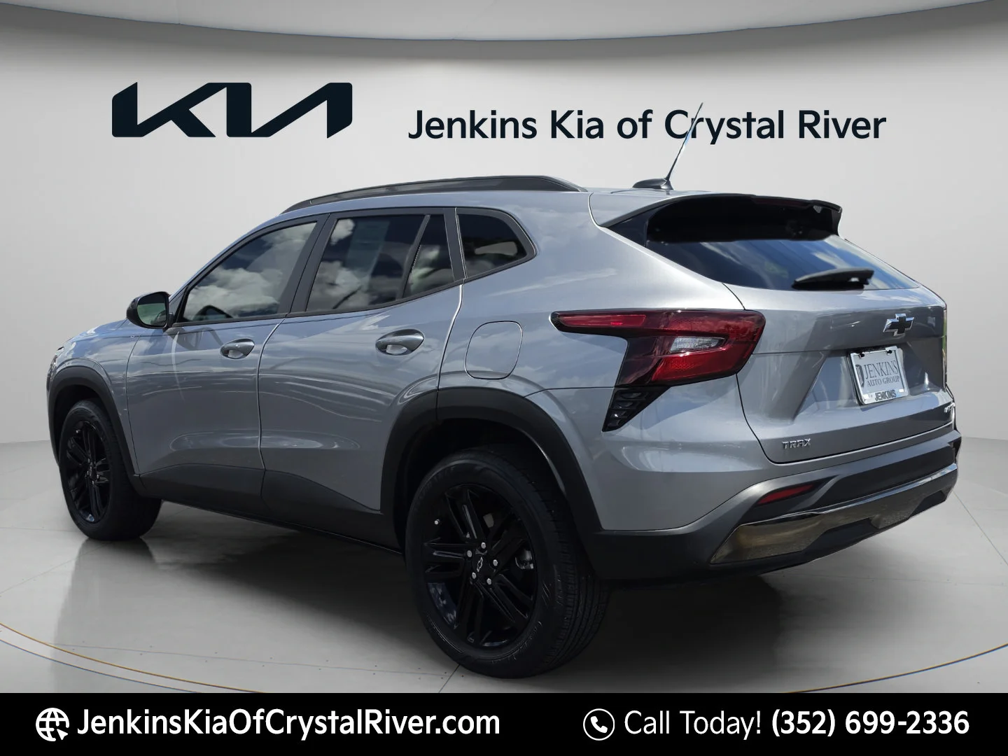 Used 2025 Sterling Gray Metallic Chevrolet ACTIV image 7