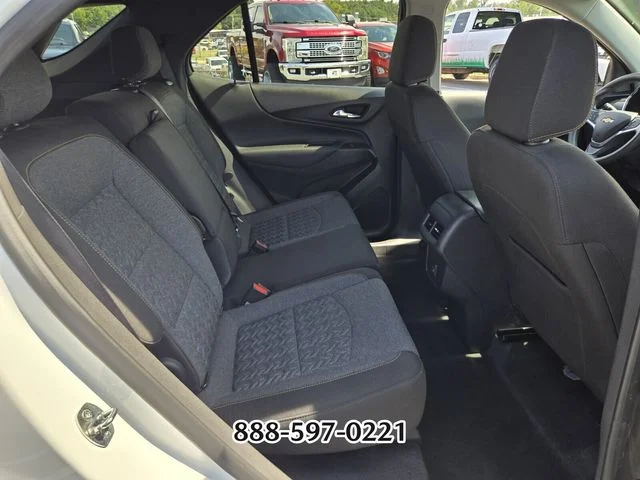 Used 2023 Summit White CHEVROLET LT image 17