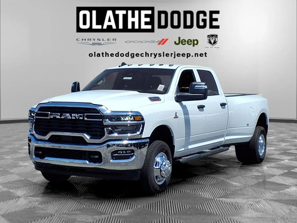 New 2026 Bright White Clear-Coat Exterior Paint RAM Tradesman image 1