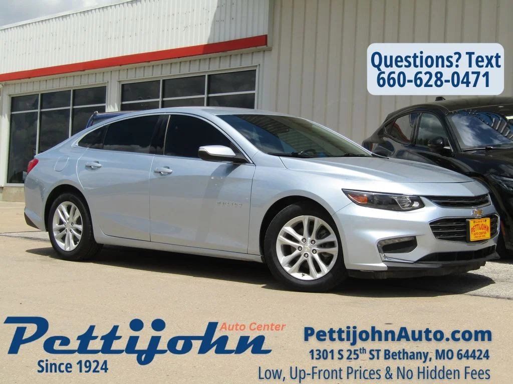 Used 2018 Blue Chevrolet LT image 1