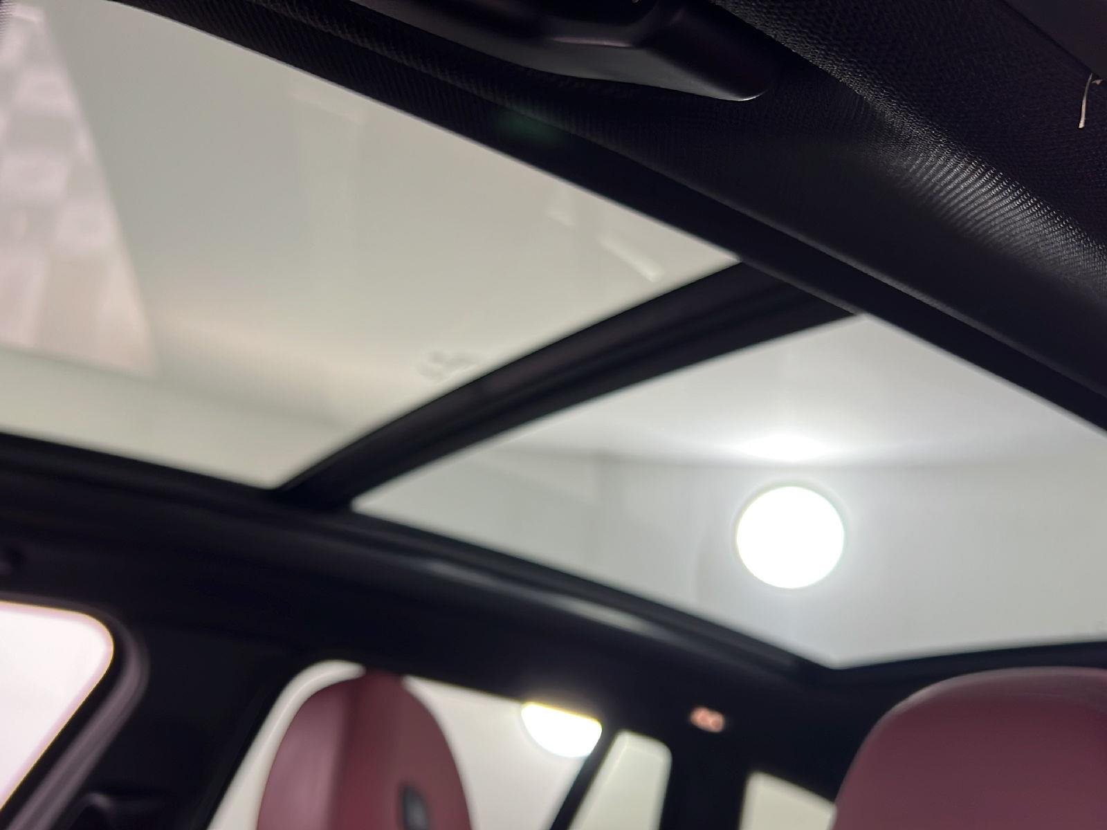Used 2022 Black Sapphire Metallic BMW xDrive30i image 22