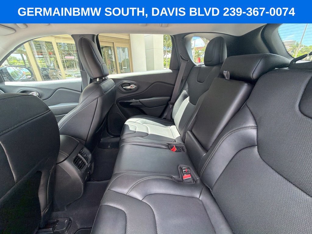Used 2023 Diamond Black Jeep Altitude image 23