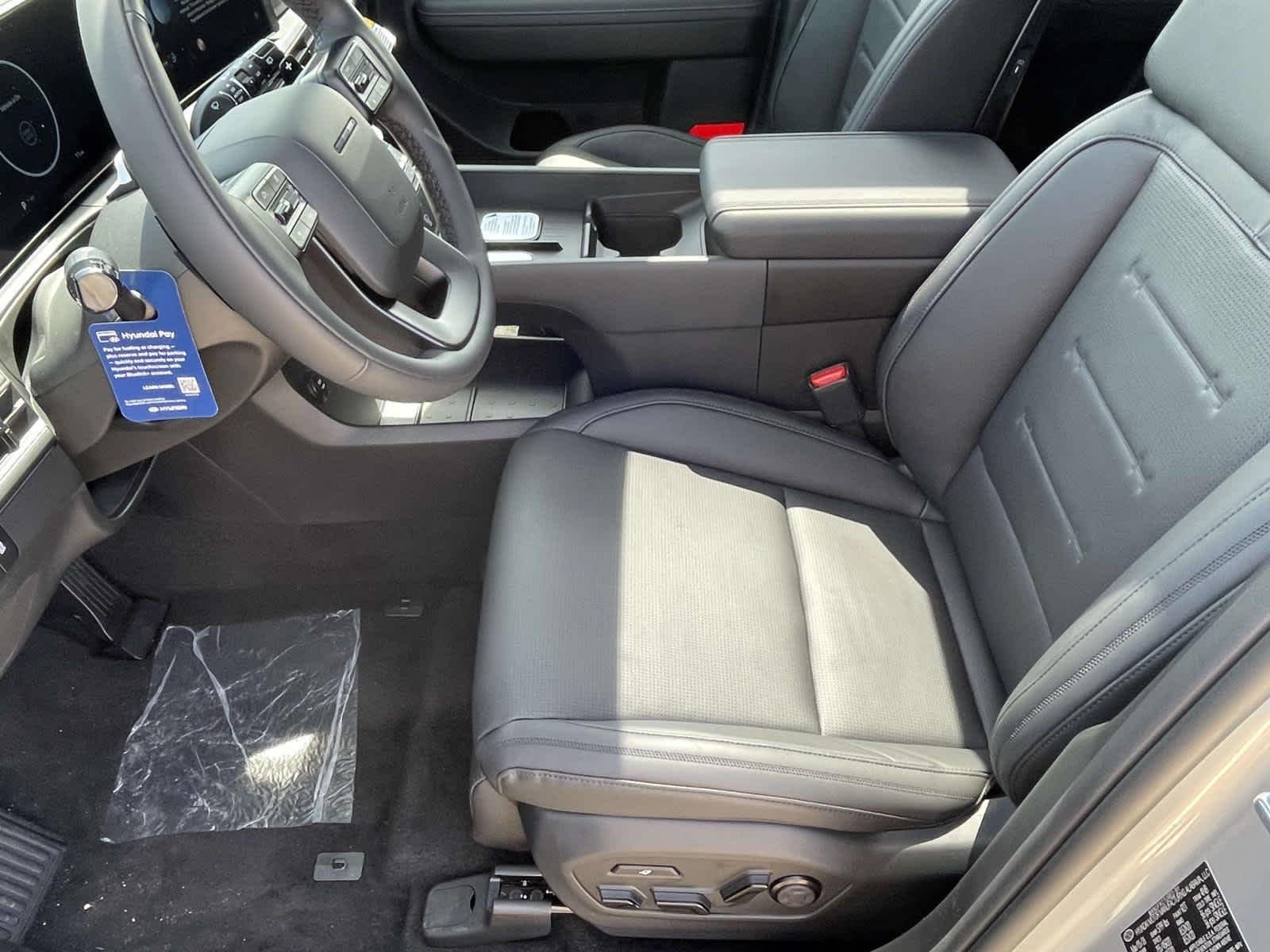 New 2026 Shimmering Silver Hyundai Calligraphy image 15