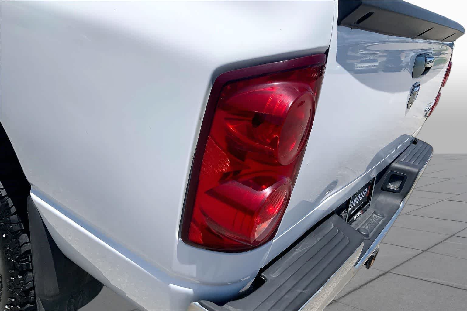 Used 2008 Bright White Dodge Laramie image 27