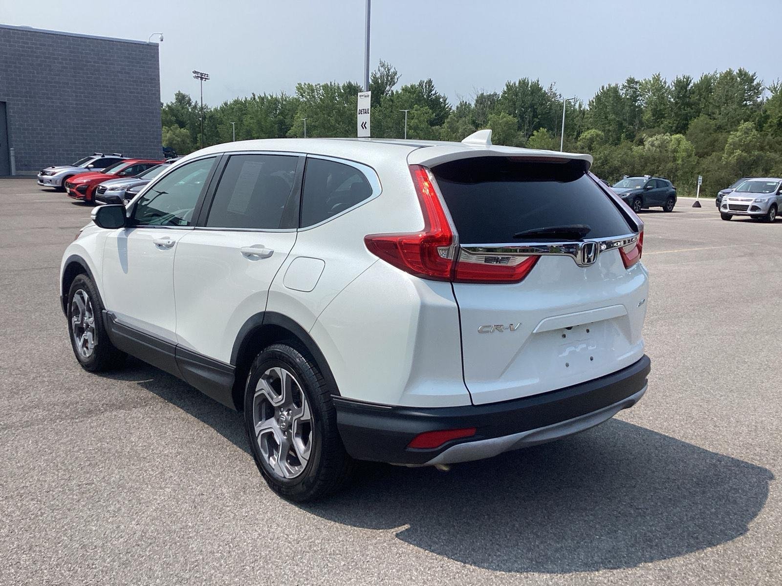 Used 2019 Platinum White Pearl Honda EX image 5