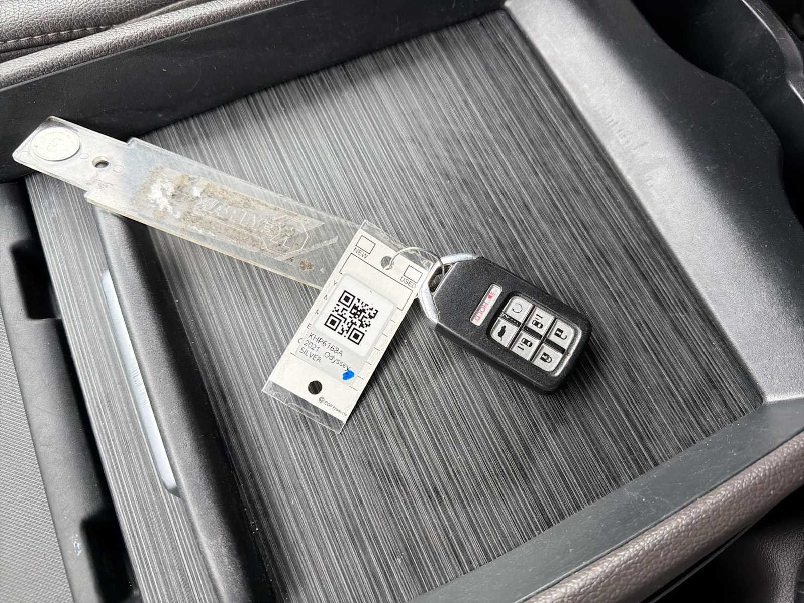 Used 2021 Lunar Silver Metallic Honda EX-L image 33