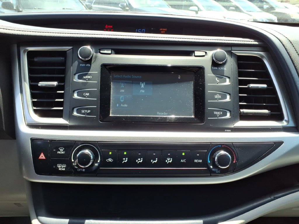 Used 2019 Celestial Silver Metallic Toyota LE image 12