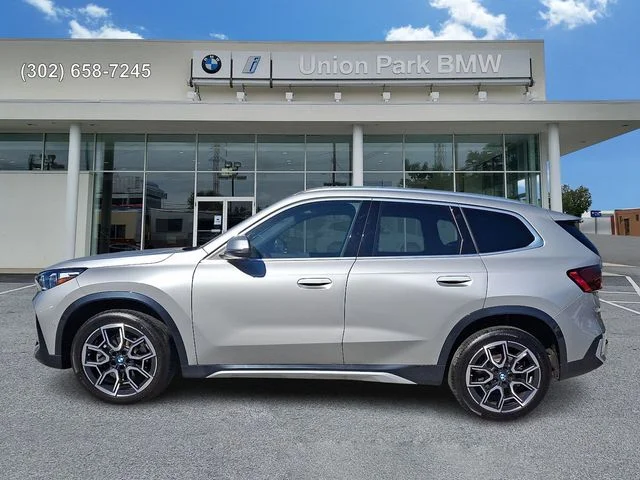 Used 2026 Space Silver Metallic BMW xDrive28i image 7