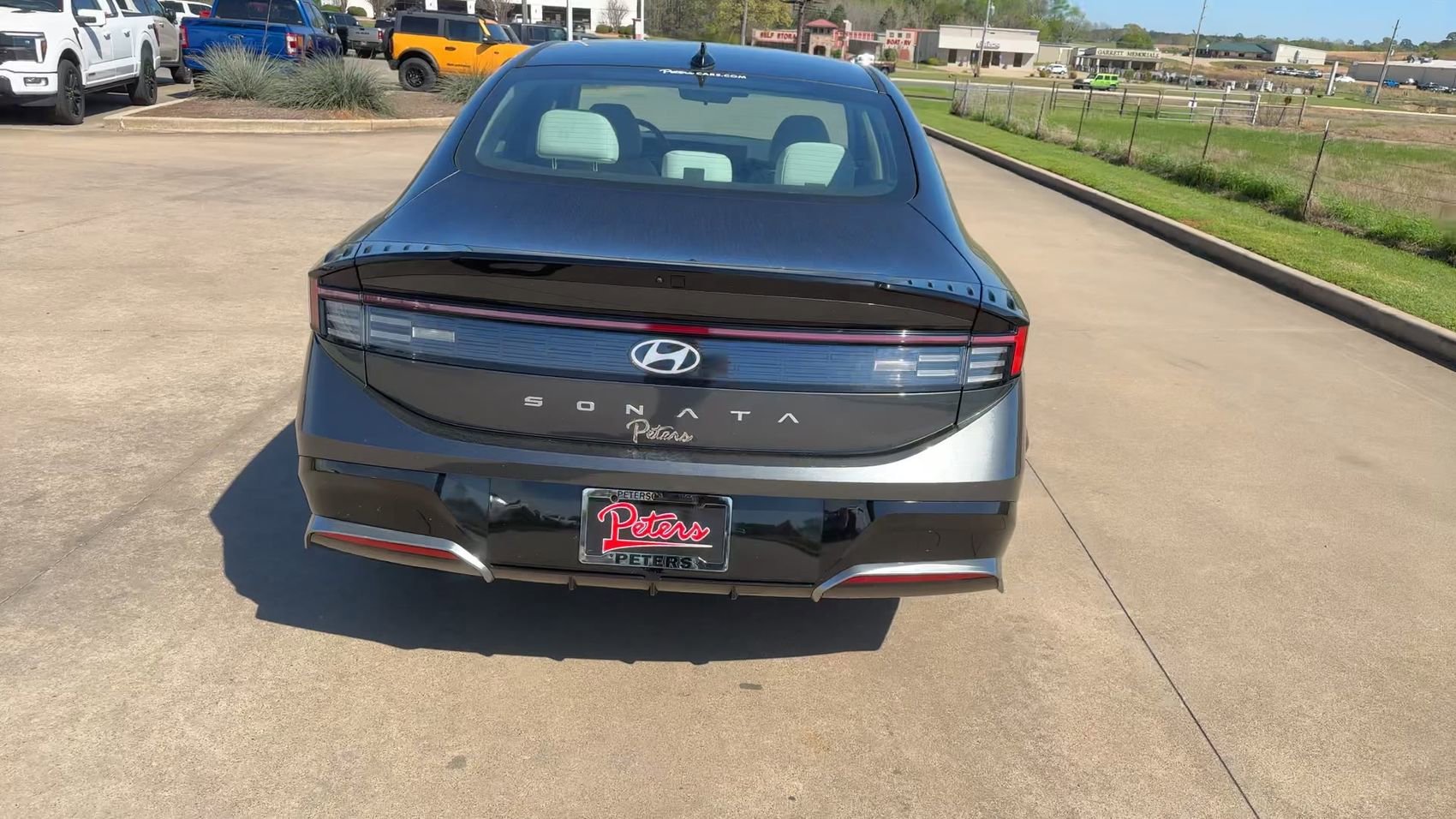 Used 2025 Portofino Gray Hyundai SEL image 8