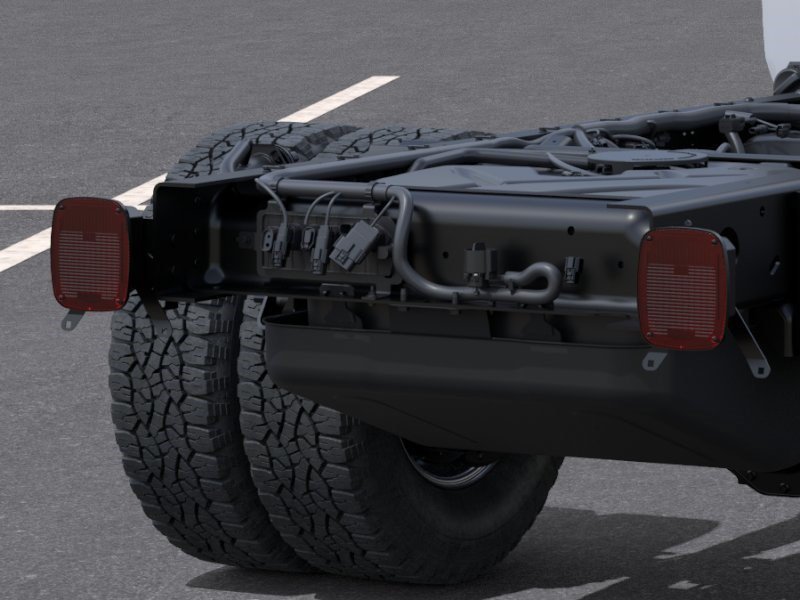 New 2026 Summit White Chevrolet Work Truck image 11