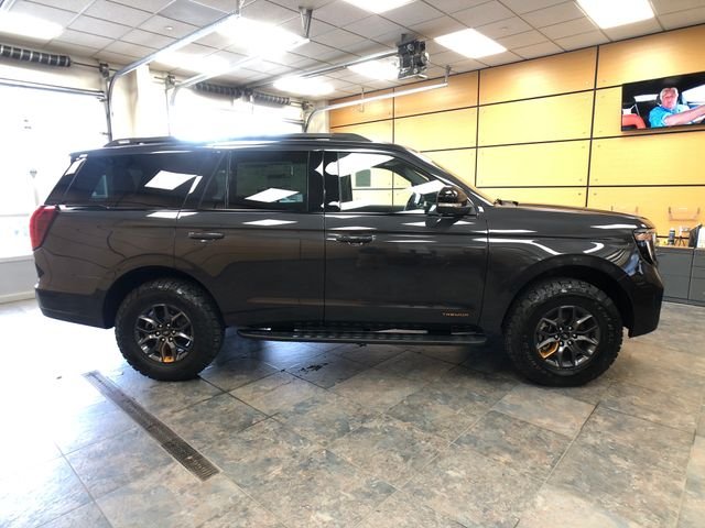New 2026 Dark Matter Gray Metallic Ford Tremor® image 8