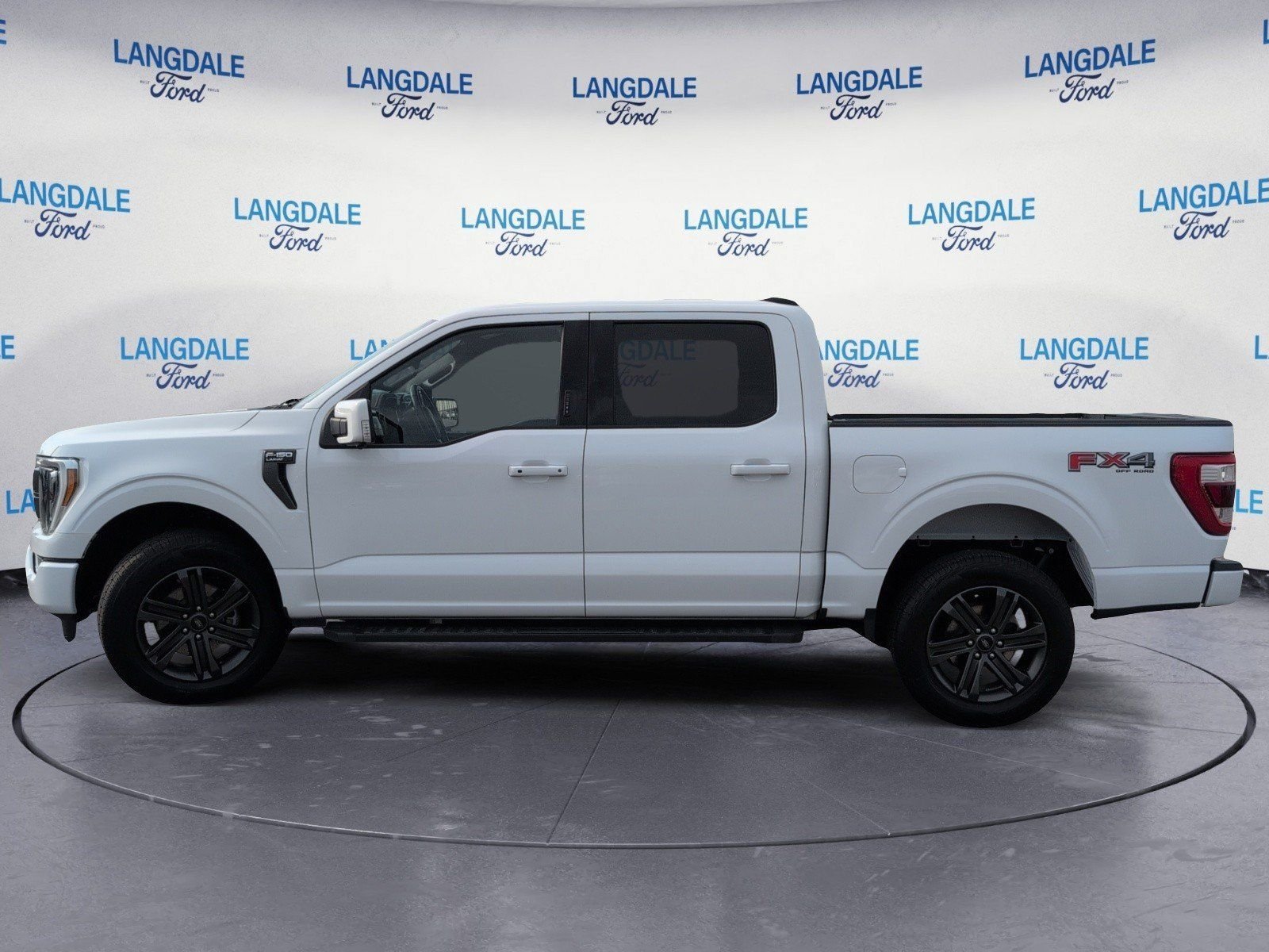 Used 2022 Oxford White Ford Lariat image 10
