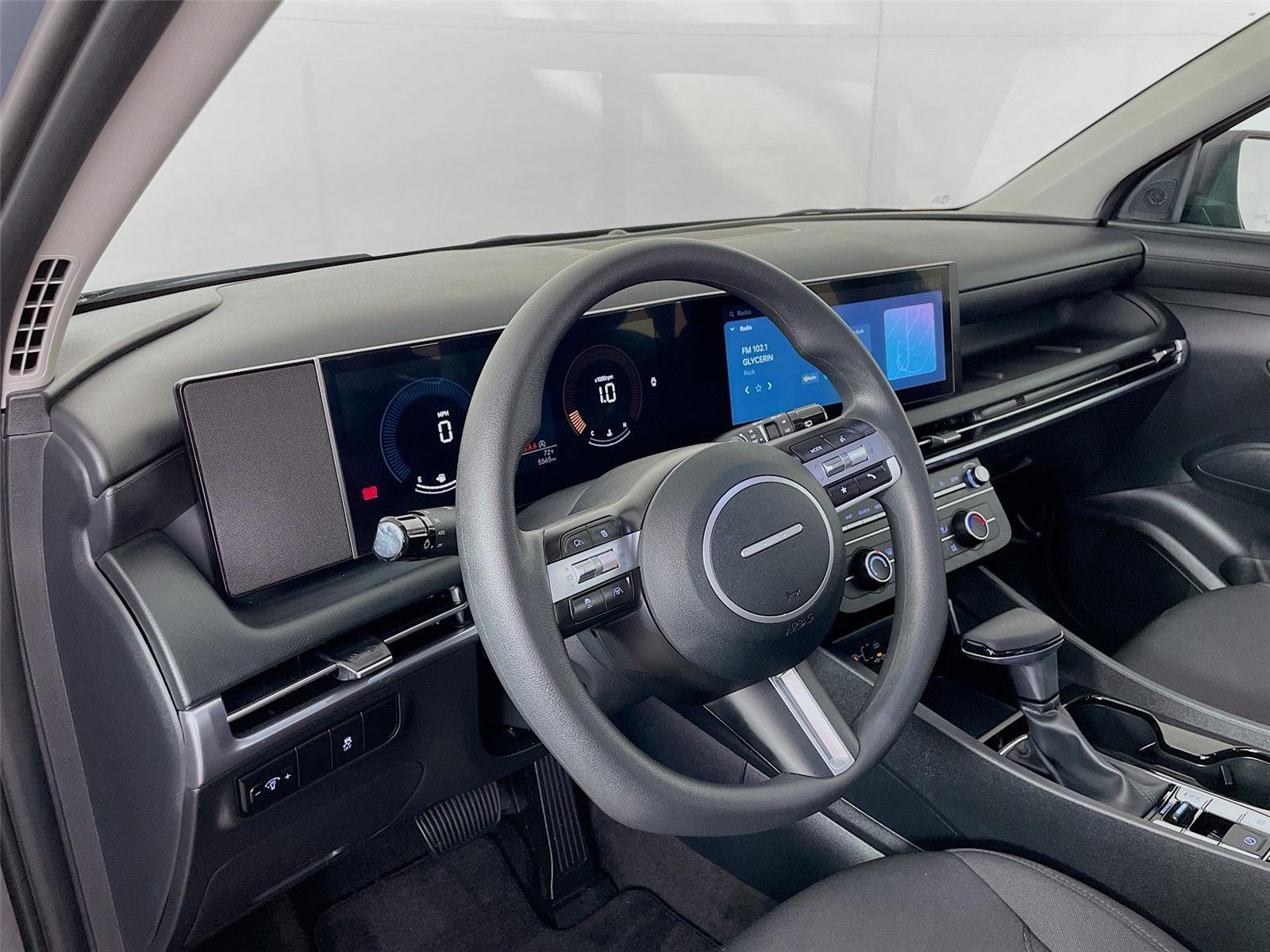 Certified Used 2025 Ecotronic Gray Matte Hyundai SE image 12