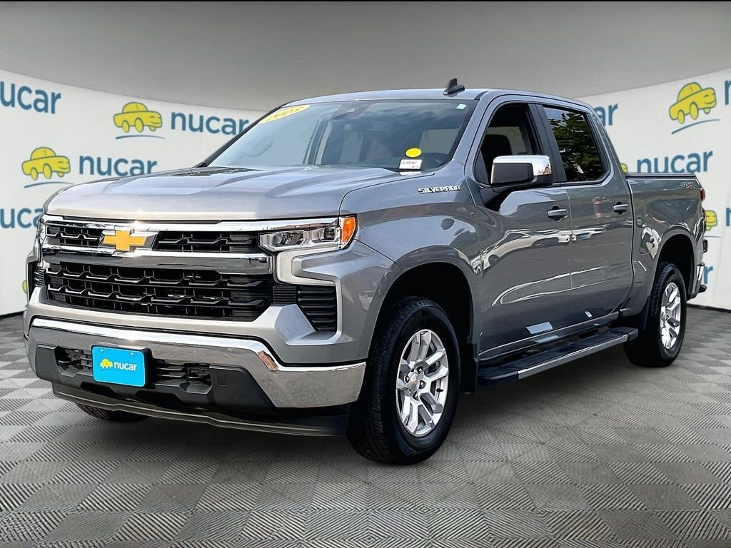 Used 2023 Gray Chevrolet LT image 3