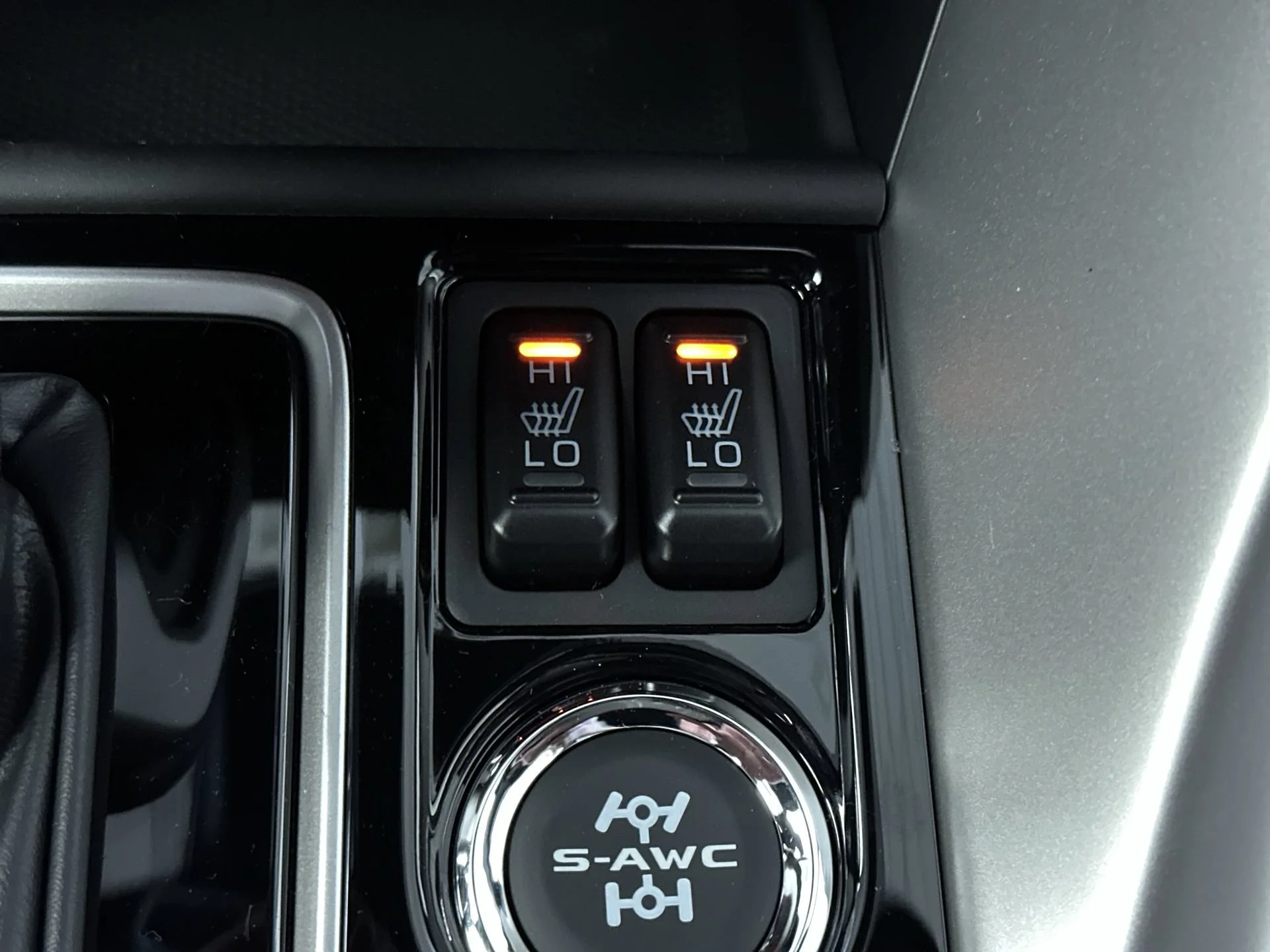 New 2026 Mercury Gray Metallic Mitsubishi SEL image 20