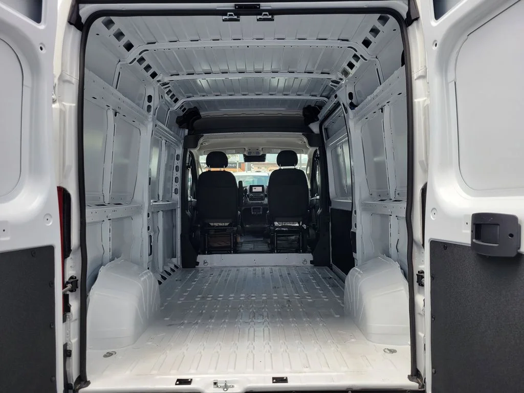 New 2026 Bright White Clear-Coat Exterior Paint RAM High Roof image 16