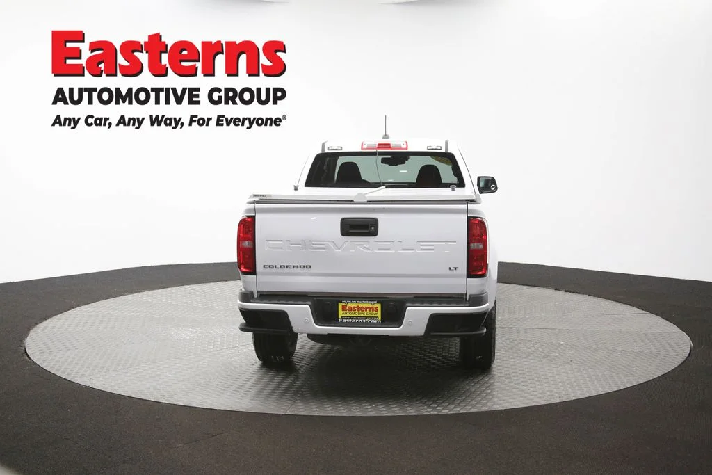 Used 2022 White Chevrolet LT image 34