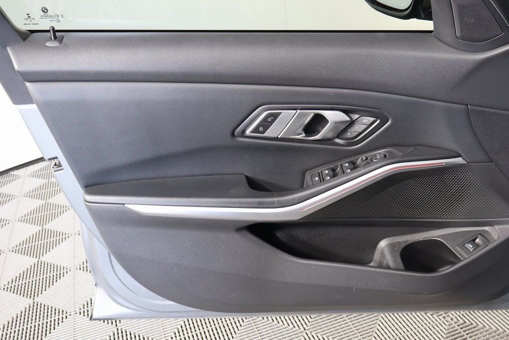 2023 BMW 3 Series 330i - Photo 12