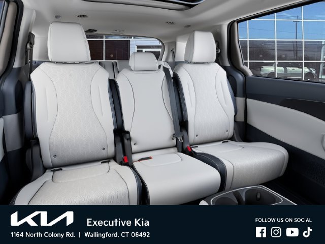New 2027 Silver Kia SX image 16