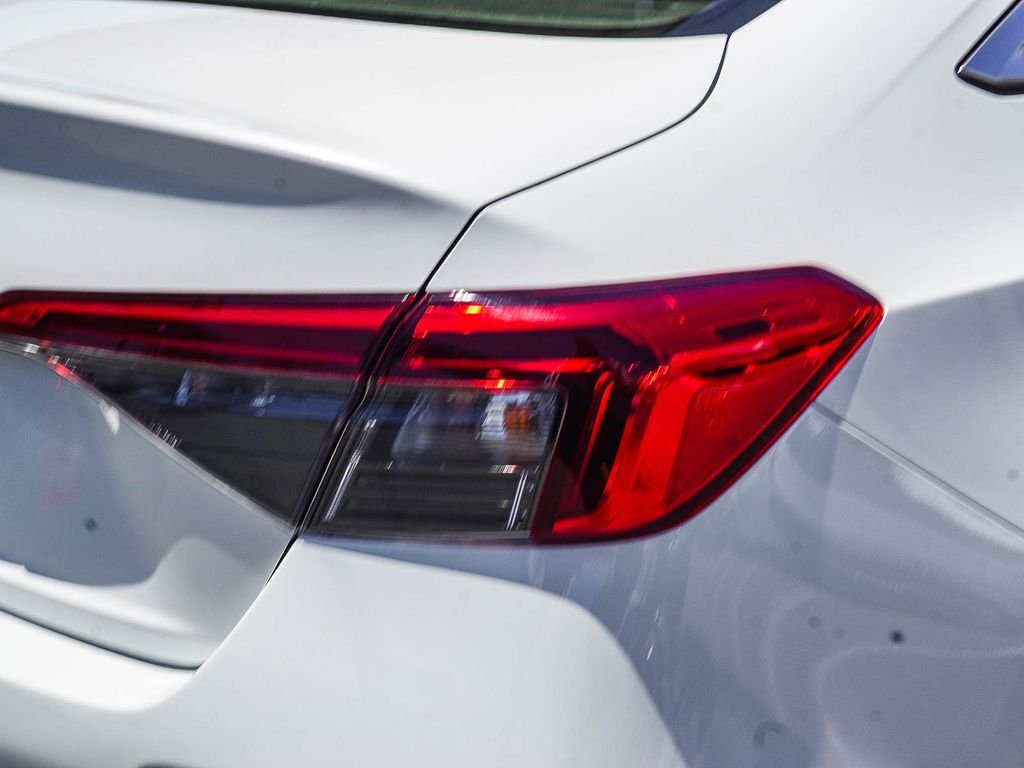 Used 2022 White Honda EX image 7