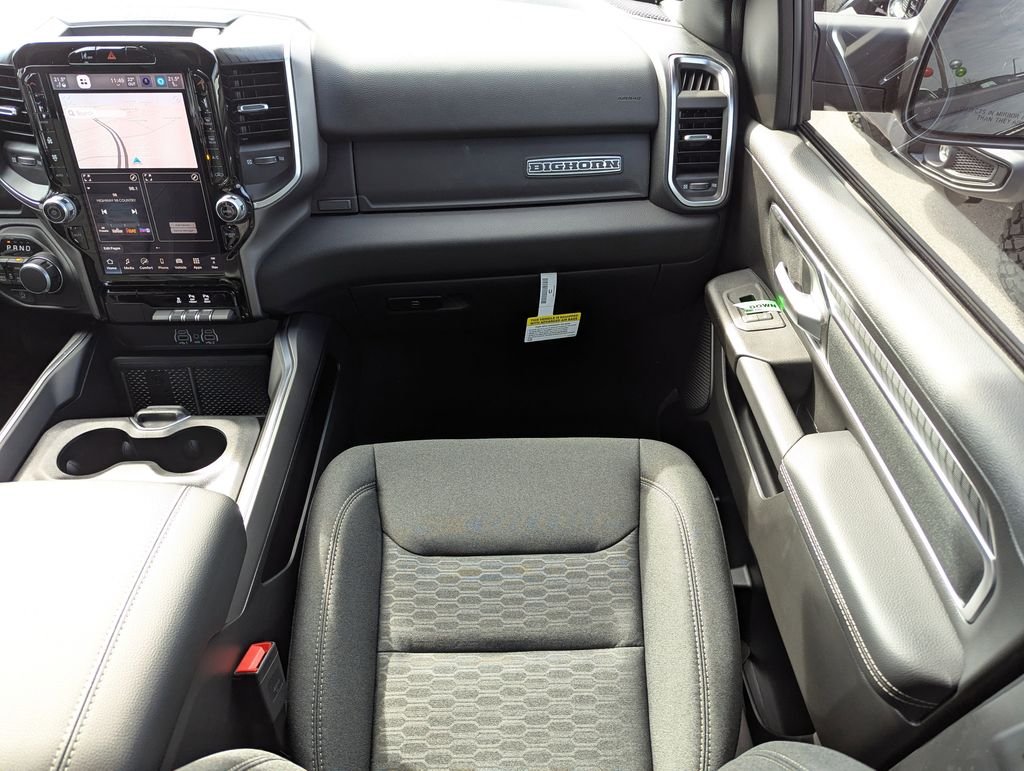 New 2026 Diamond Black Crystal Pearl-Coat Exterior Paint Ram Big Horn/Lone Star image 16
