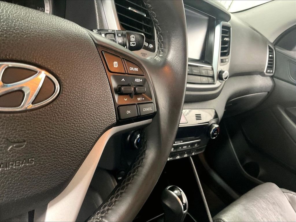Used 2017 Silver Hyundai Limited image 24