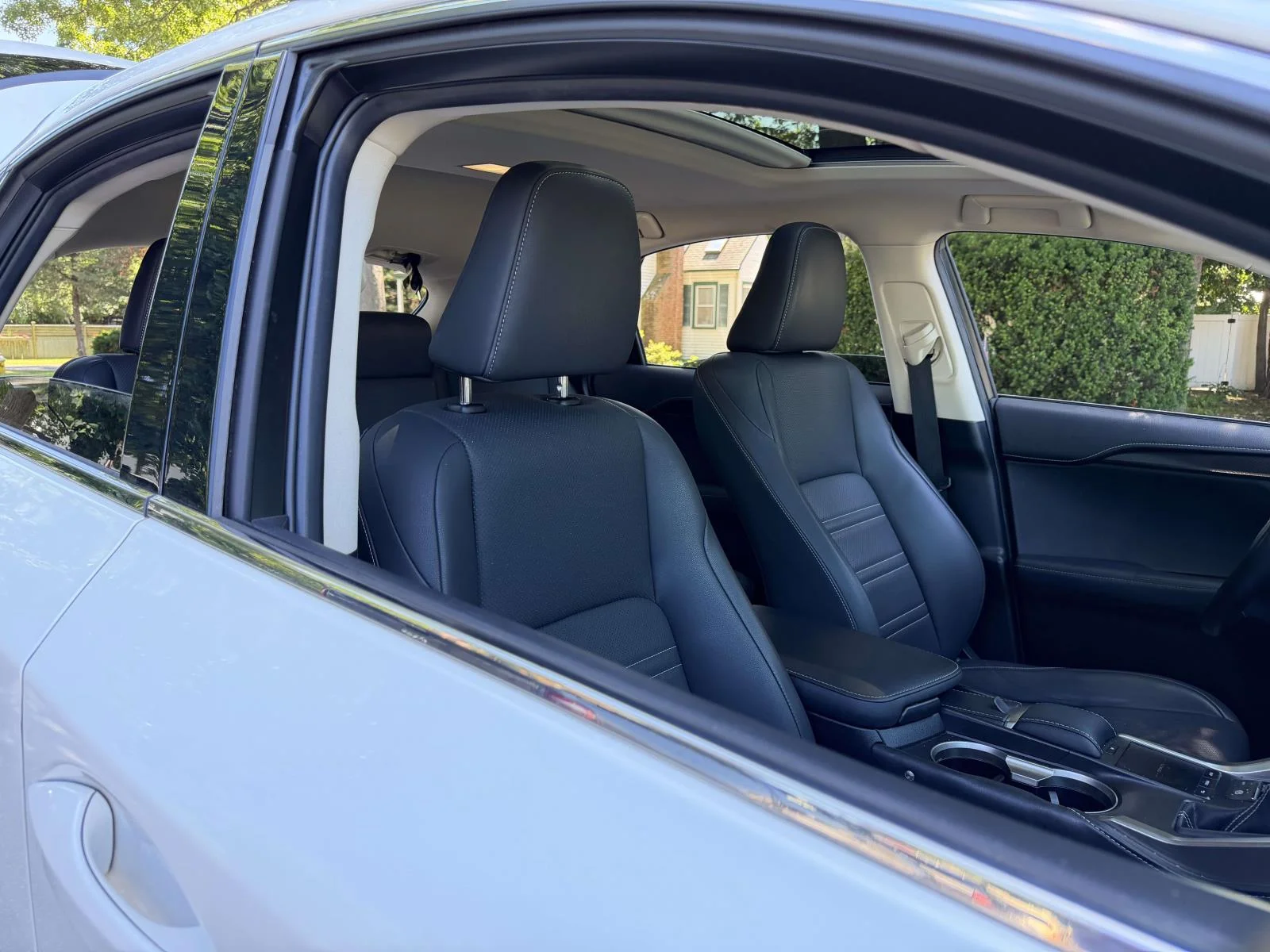 Used 2019 White Lexus 300 Base image 8