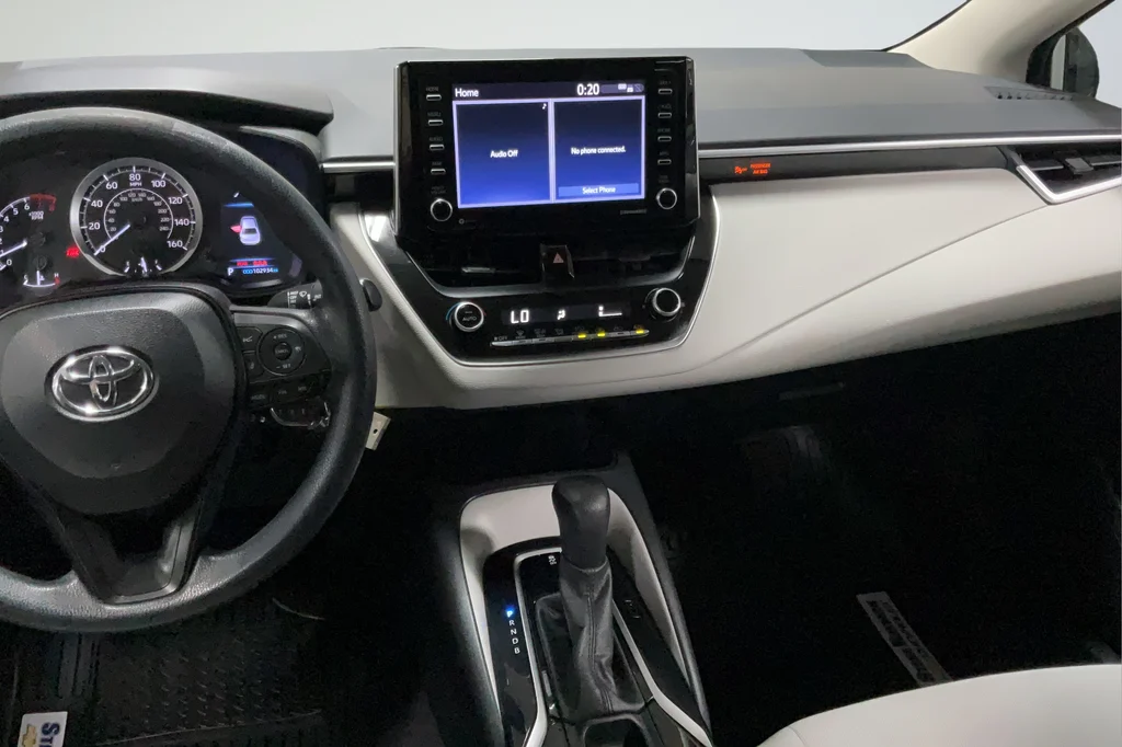 Used 2021 White Toyota LE image 16