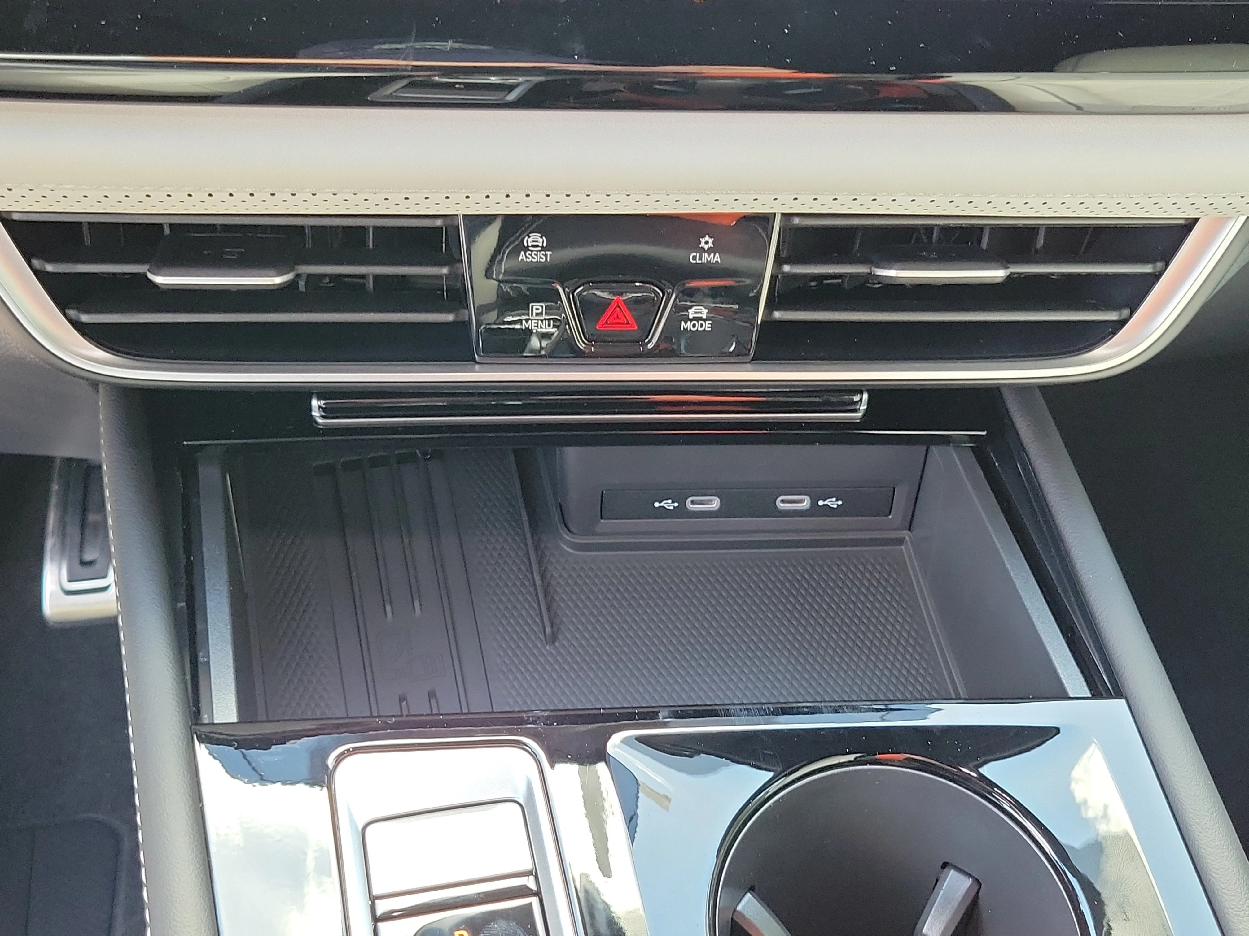 New 2026 White Volkswagen 2.0T SEL Premium R-Line image 28