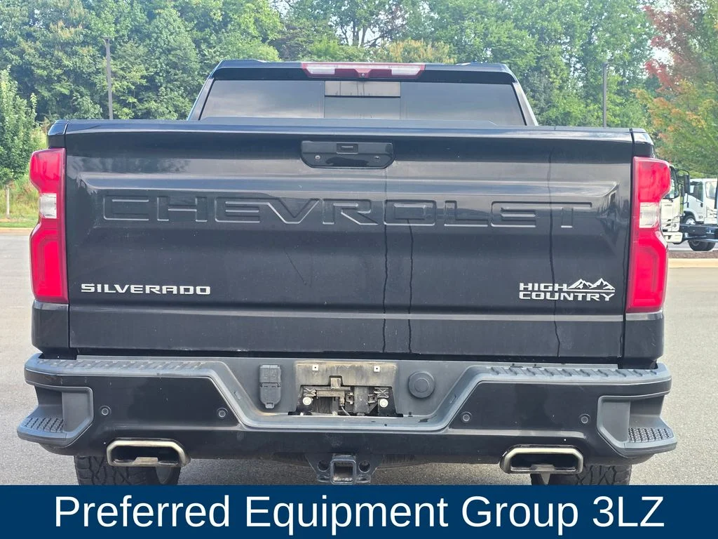 Used 2021 Black Chevrolet High Country image 3