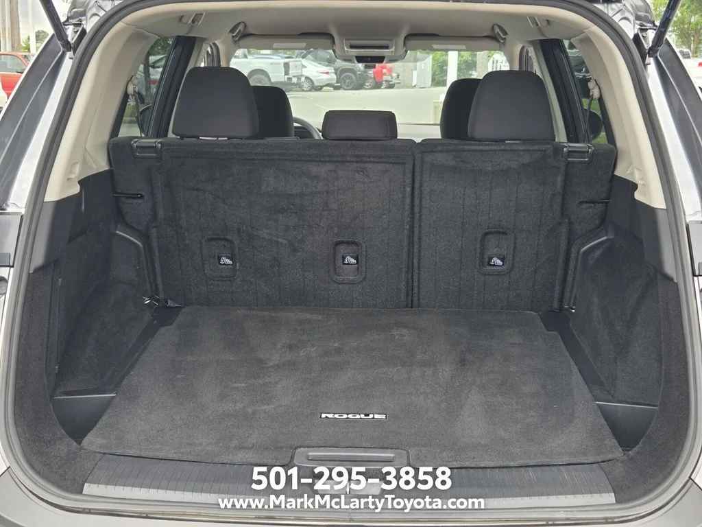 Used 2023 Gray Nissan S image 13