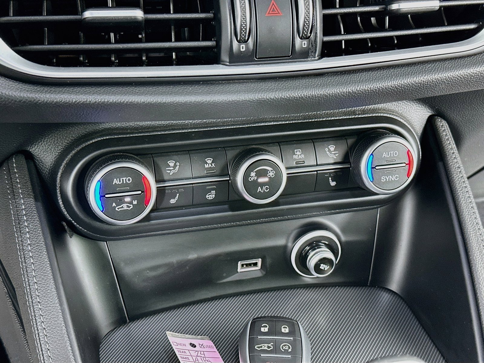 2024 Alfa Romeo Stelvio Ti - Photo 20