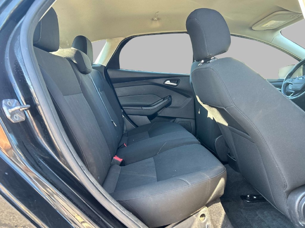 Used 2015 Black Ford SE image 16