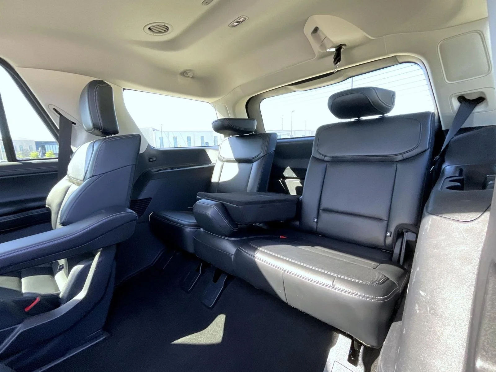 Used 2025 Silver Ford Platinum image 20