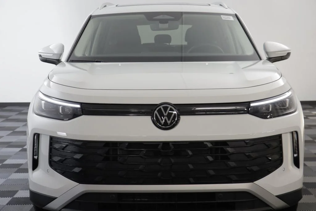 New 2026 Pure White Volkswagen 2.0T SE image 22