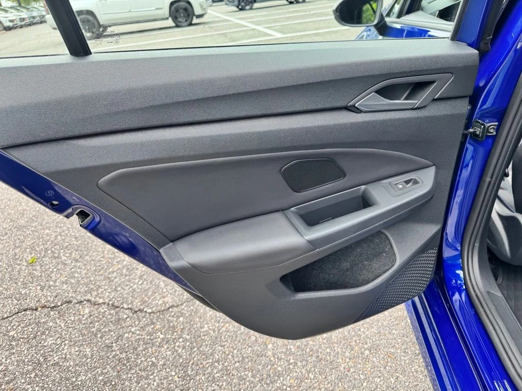 Used 2023 Blue Volkswagen 2.0T image 12