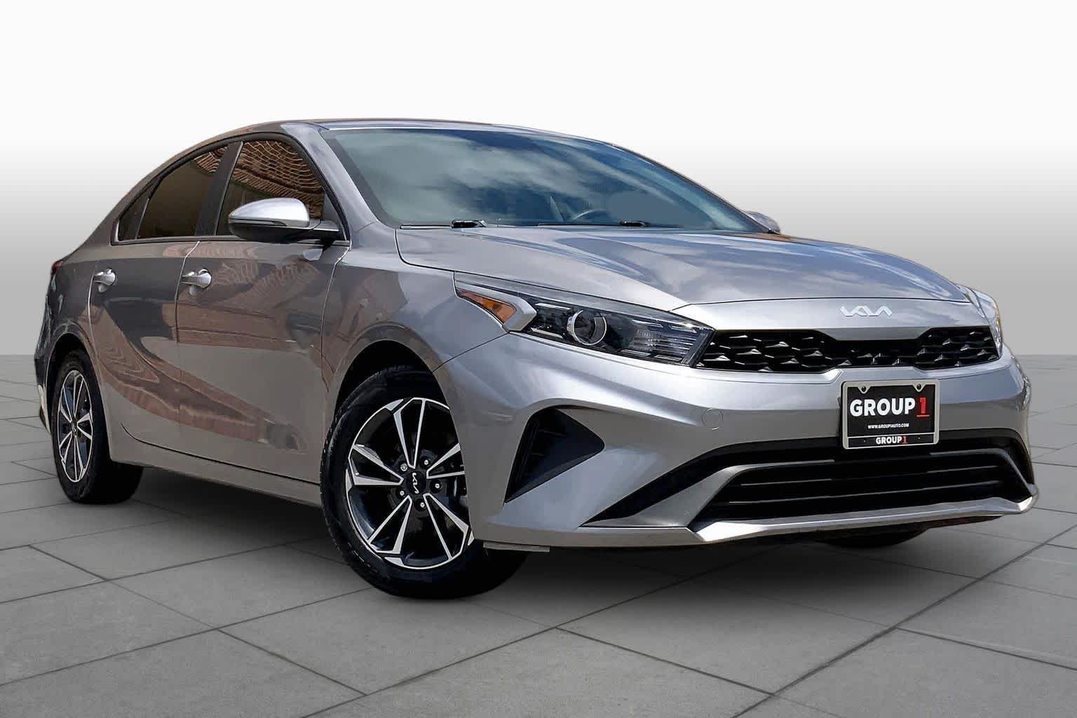 Used 2024 Steel Gray Kia LXS image 3