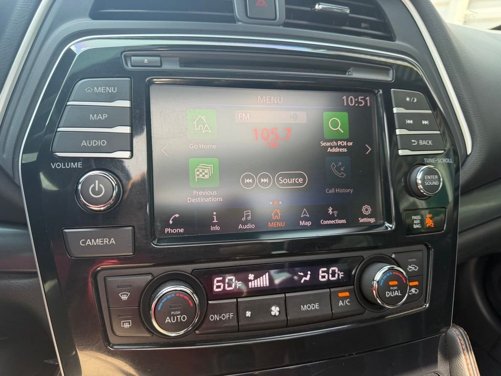 Used 2019 Gray Nissan SR image 5