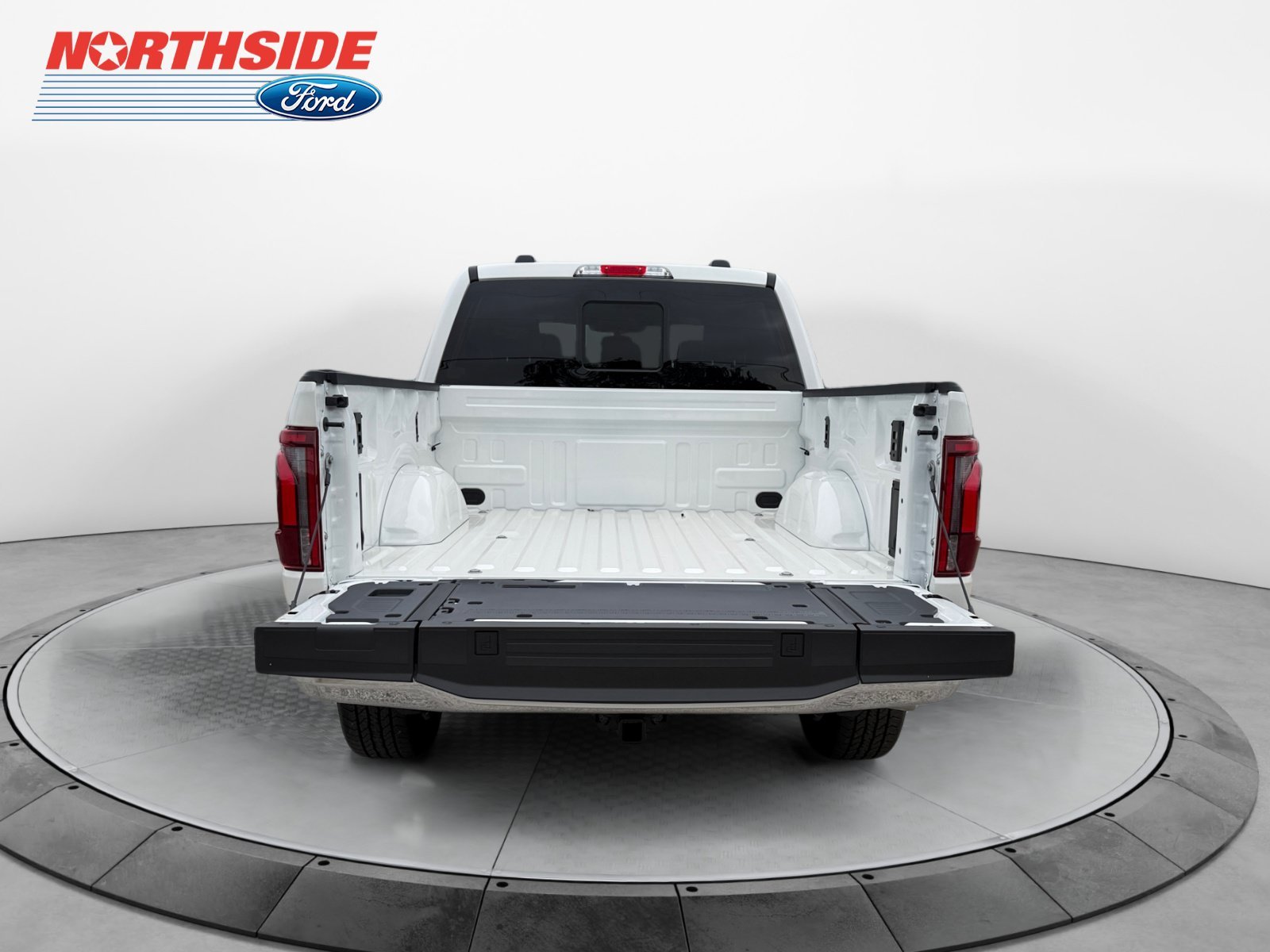 New 2026 Star White Metallic Tri-Coat Ford LARIAT image 19