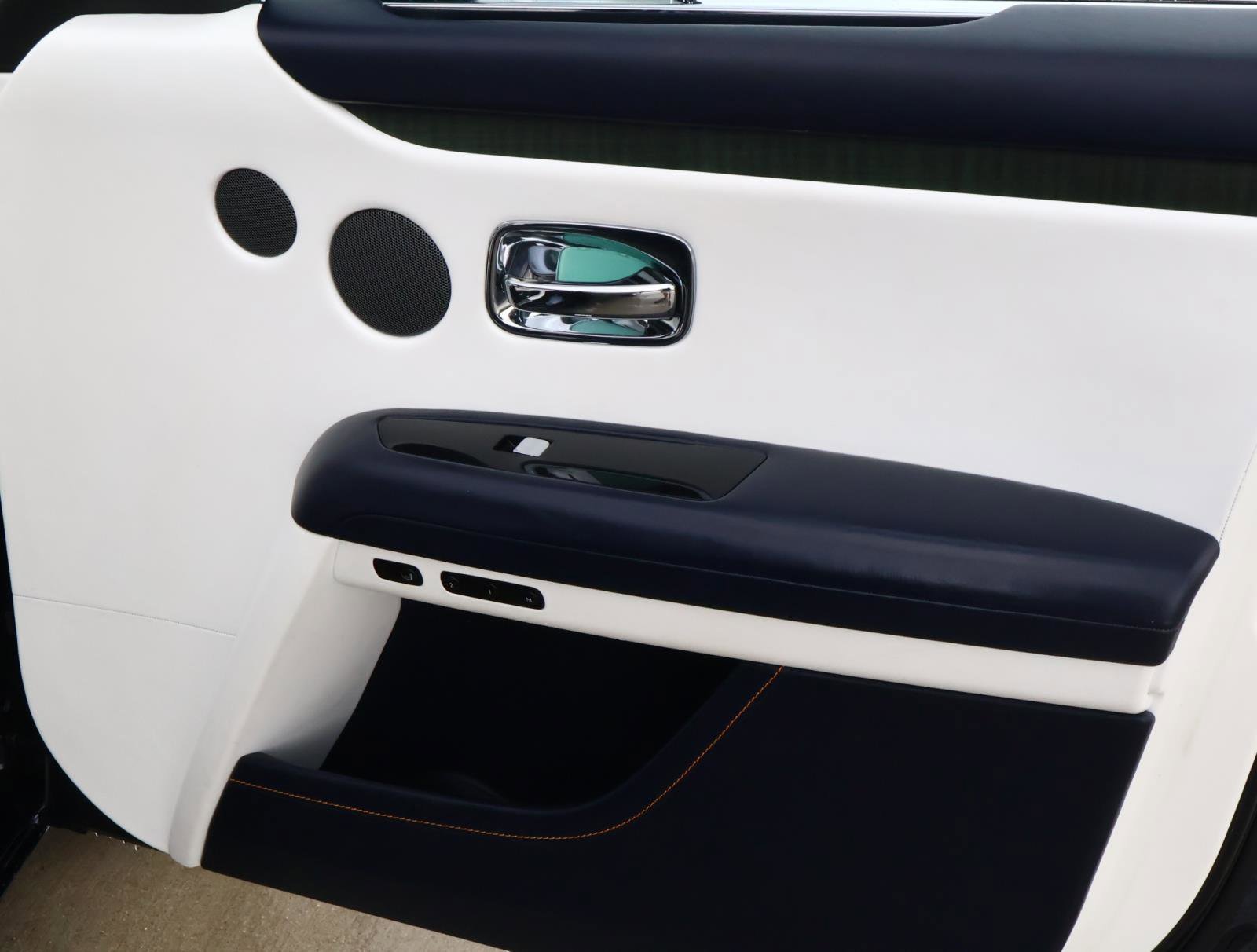 Used 2022 Midnight Rolls-Royce Base image 19