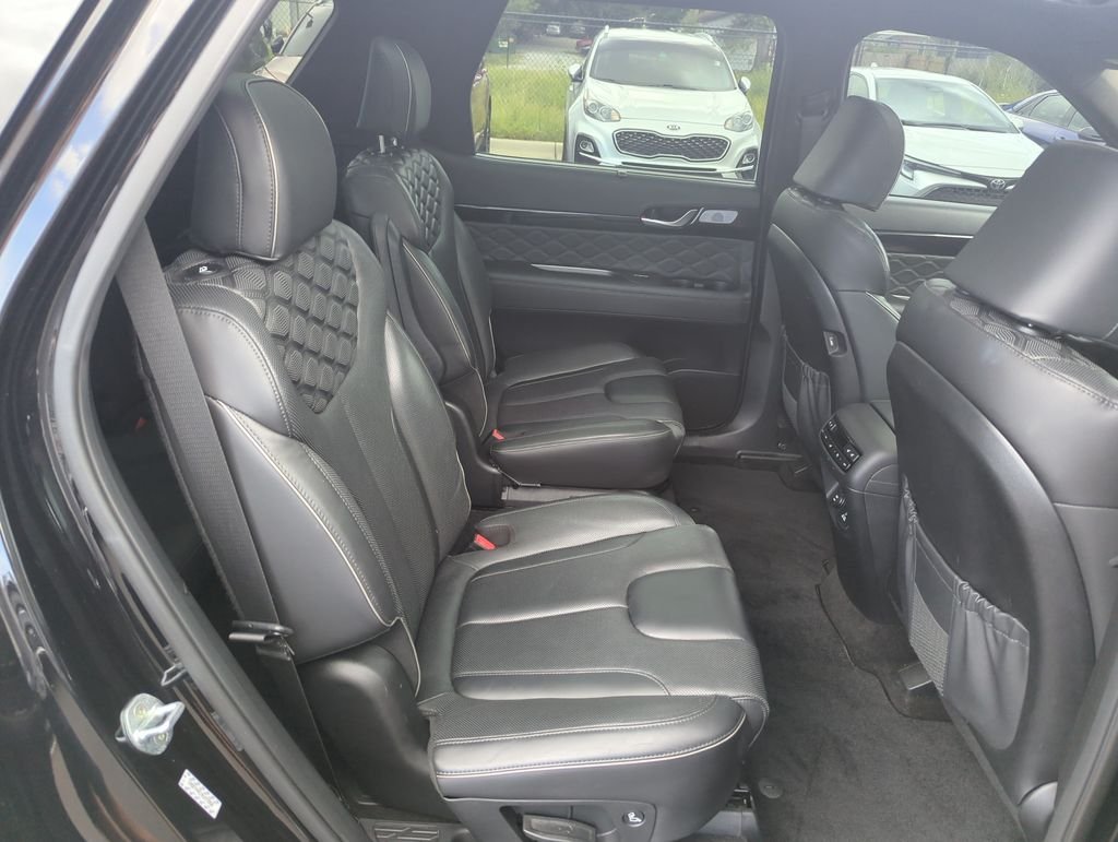 Used 2022 Black Hyundai Calligraphy image 36