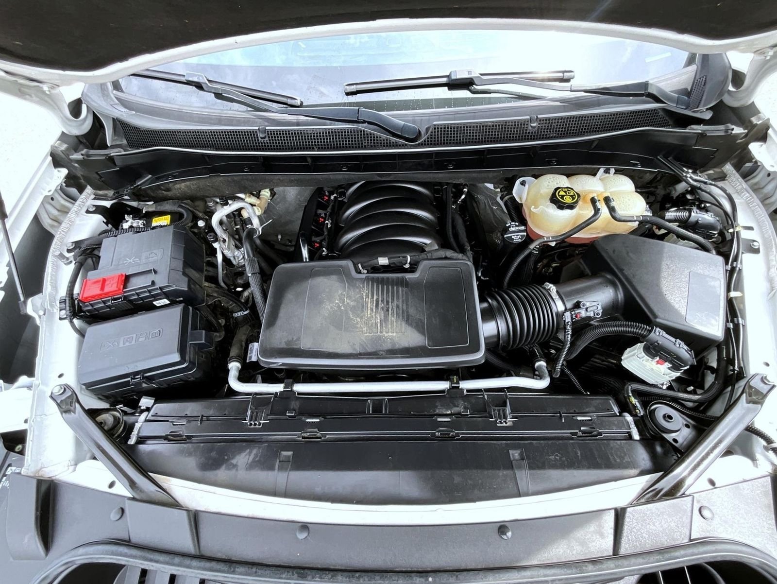 Used 2023 White Chevrolet Premier image 27