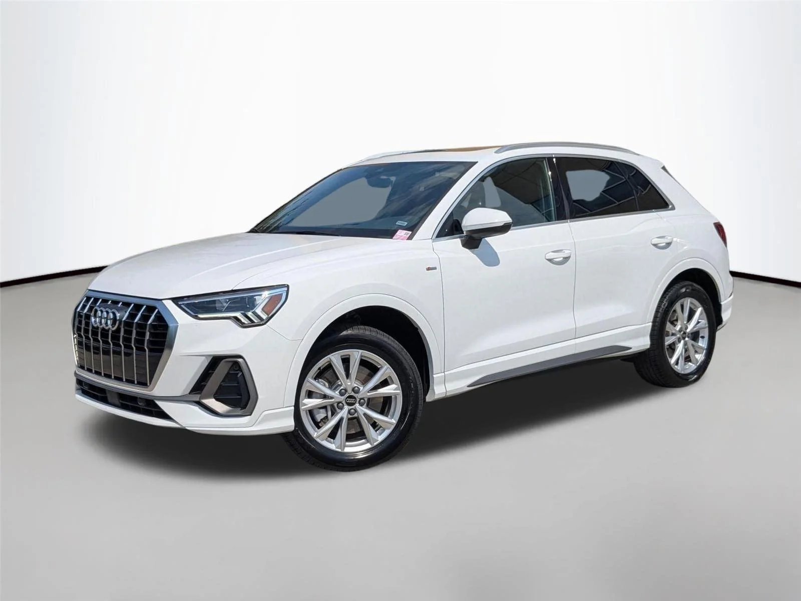 2025 Audi Q3 45 TFSI S Line Premium quattro's photo