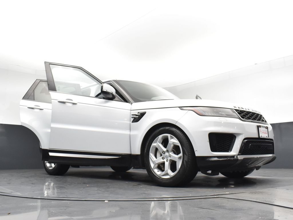 Used 2019 White Land Rover HSE image 32