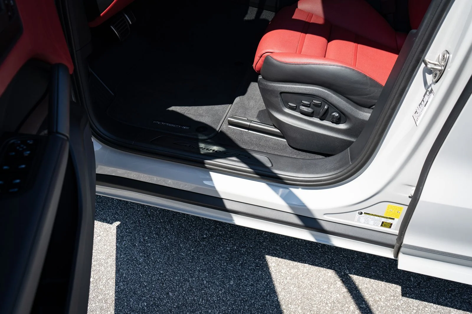 Used 2023  Porsche GTS image 39