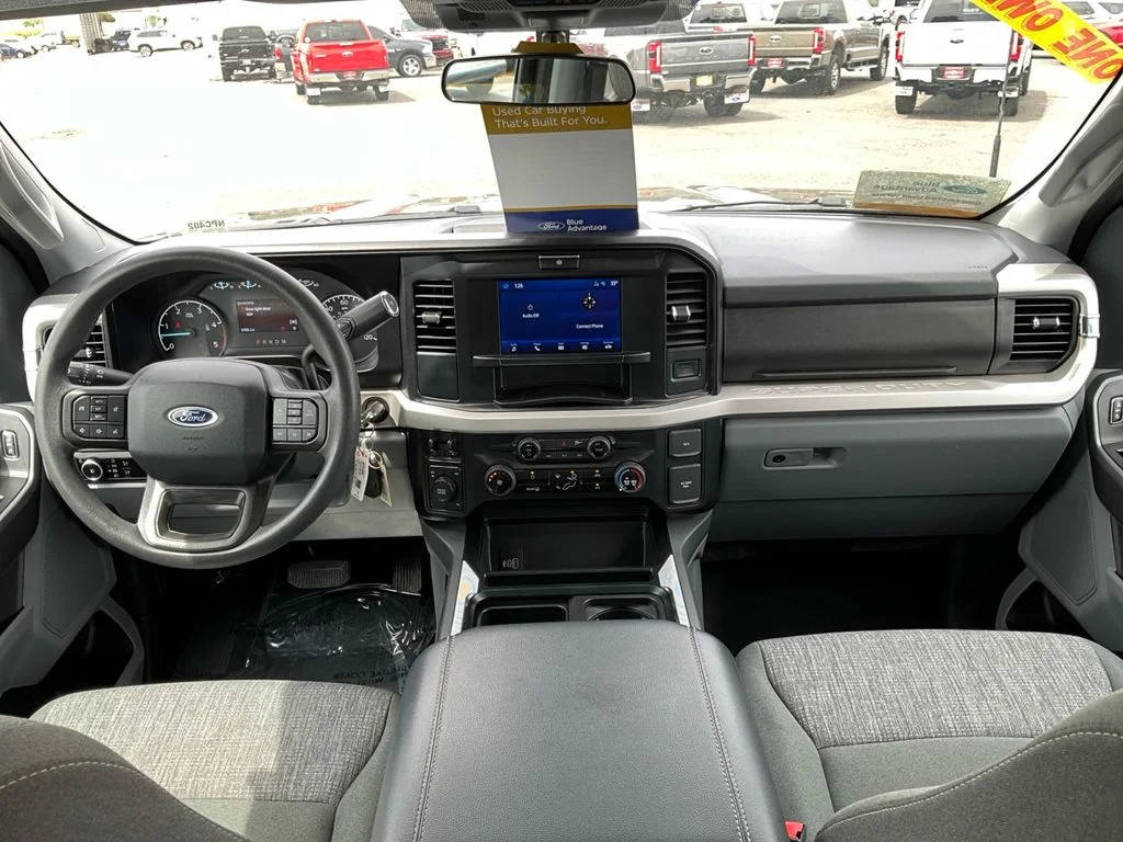 Used 2025 Agate Black Metallic Ford XLT image 16