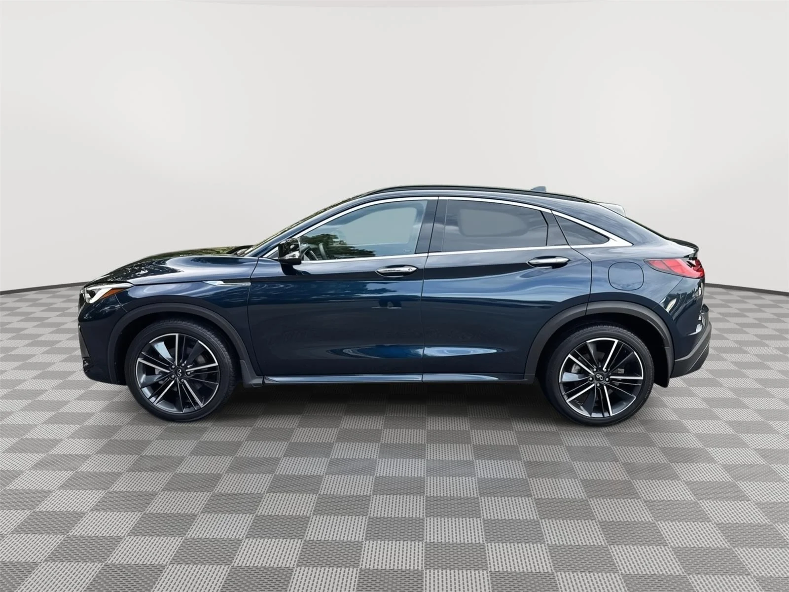 Certified Used 2025 Hermosa Blue INFINITI ESSENTIAL image 9
